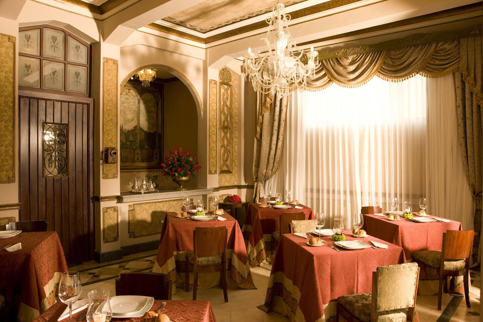 Hotel Boutique Mansion Del Rio กวายากิล ร้านอาหาร รูปภาพ